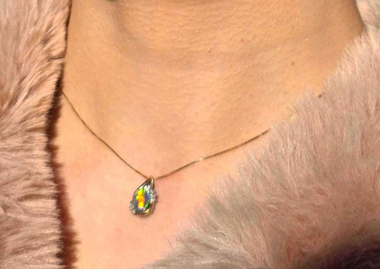 Lightning bolt - NEON Solid 10k Gold Natural Australian Opal Necklace thumbnail 11