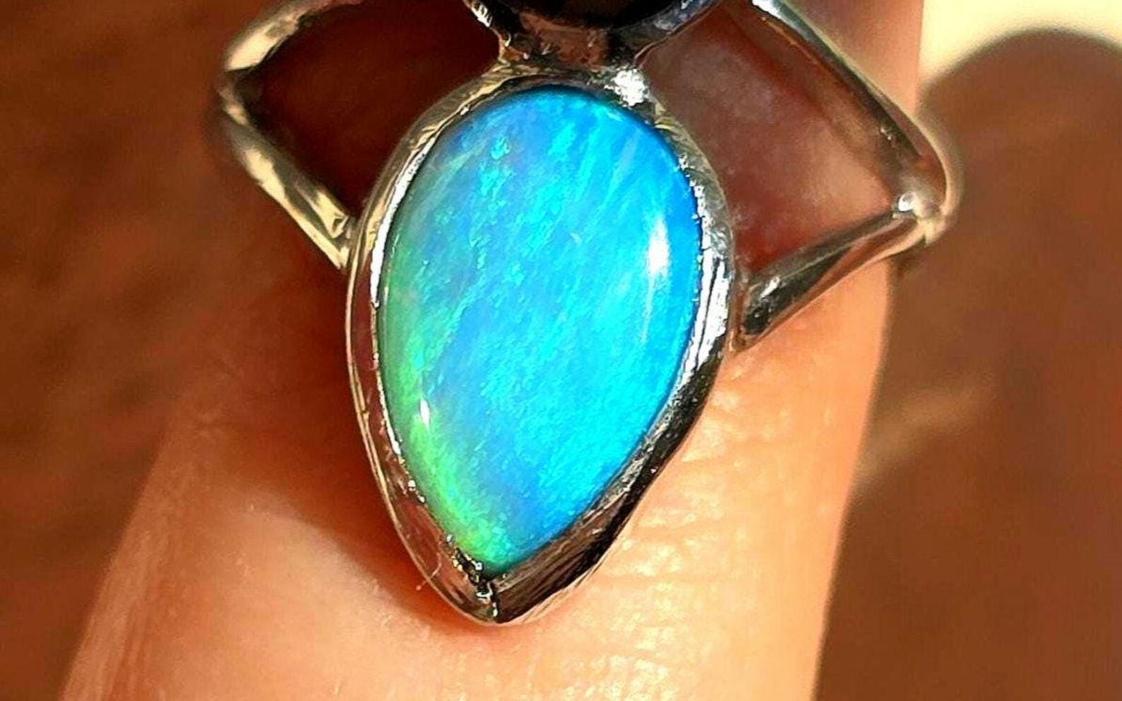 Natural Australian Opal Ring 925 Silver, Green Moissanite thumbnail 8