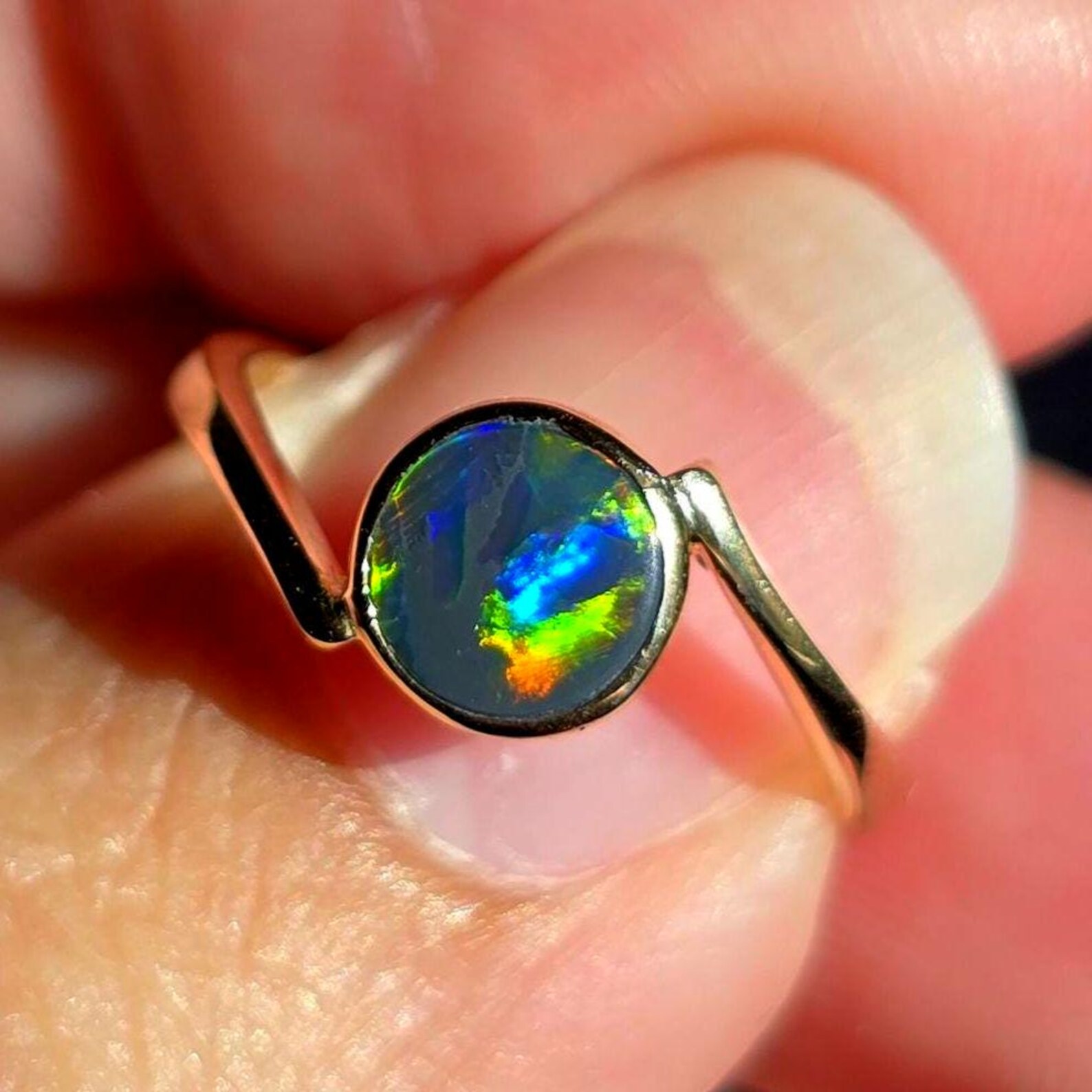 Twin flame black - NEON Solid 9k Gold Natural Australian Black Opal Ring thumbnail 13