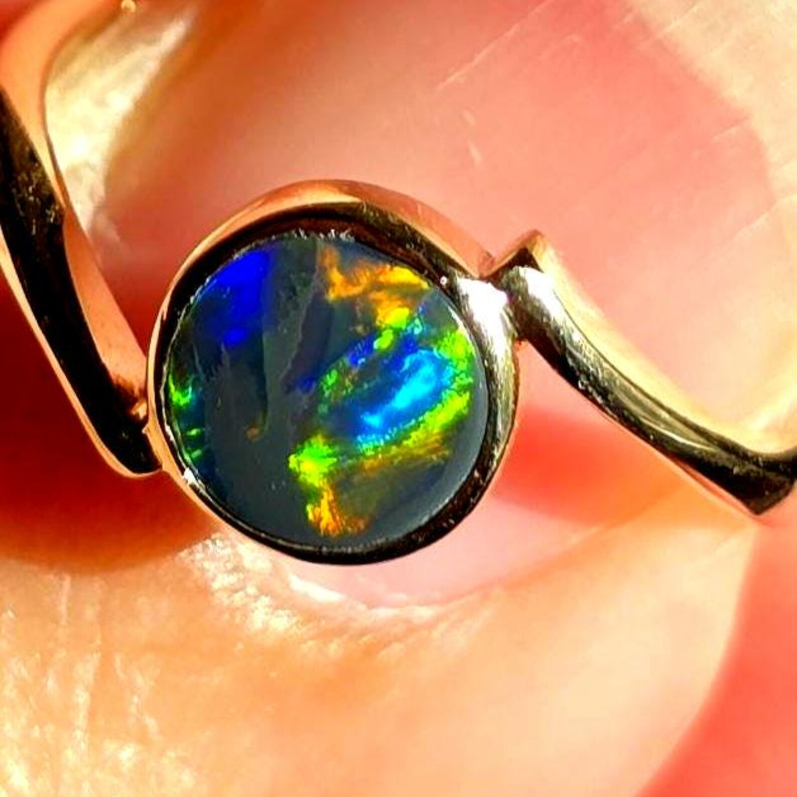 Twin flame black - NEON Solid 9k Gold Natural Australian Black Opal Ring thumbnail 16