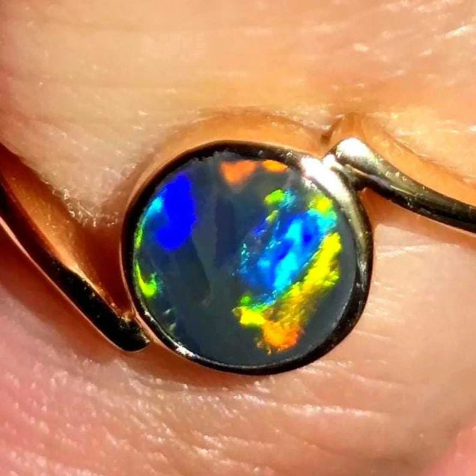 Twin flame black - NEON Solid 9k Gold Natural Australian Black Opal Ring thumbnail 22