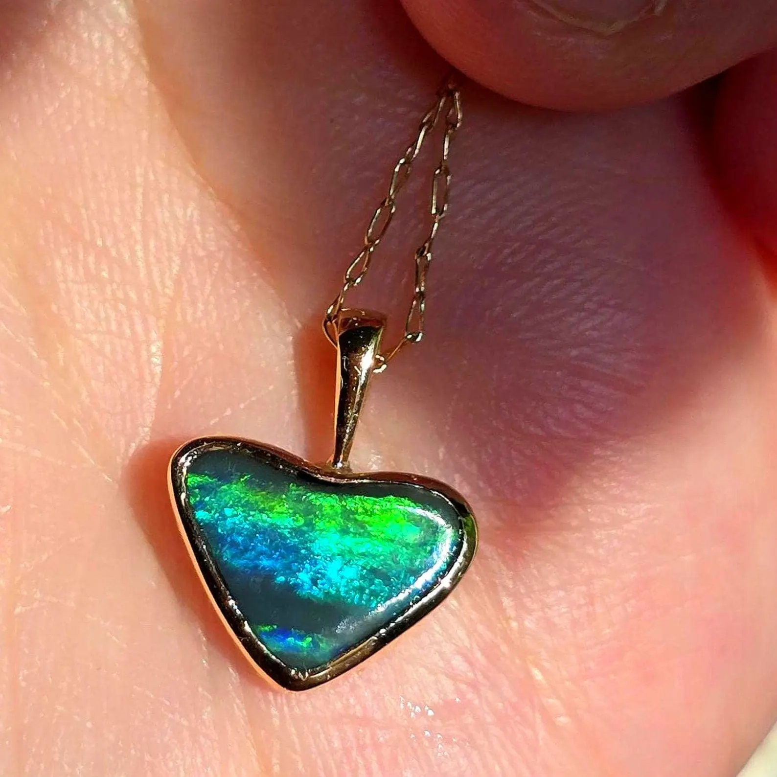 Burning Green Heart -Solid 9k Gold Natural Australian Opal Pendant  thumbnail 17
