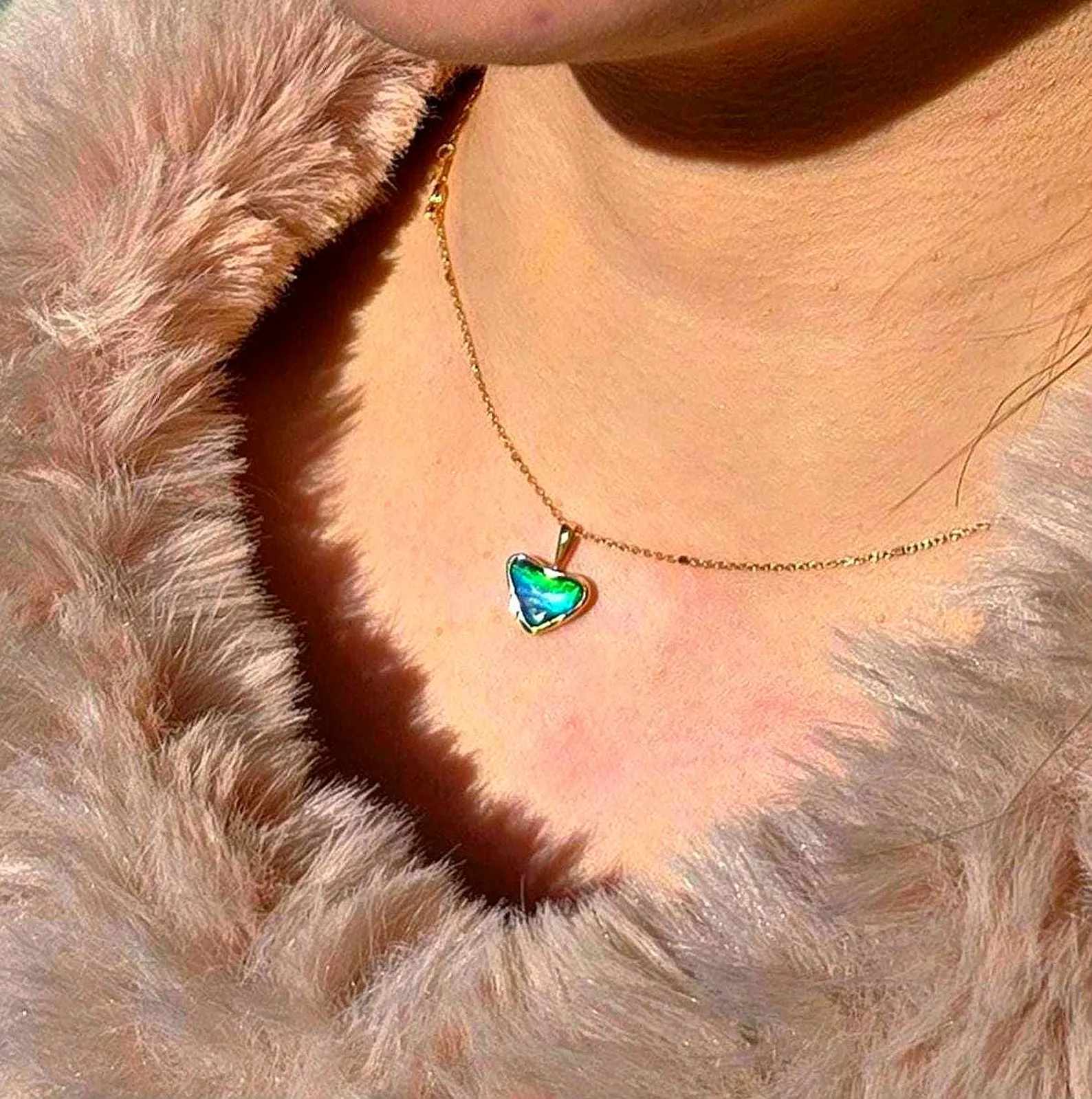 Burning Green Heart -Solid 9k Gold Natural Australian Opal Pendant  thumbnail 15