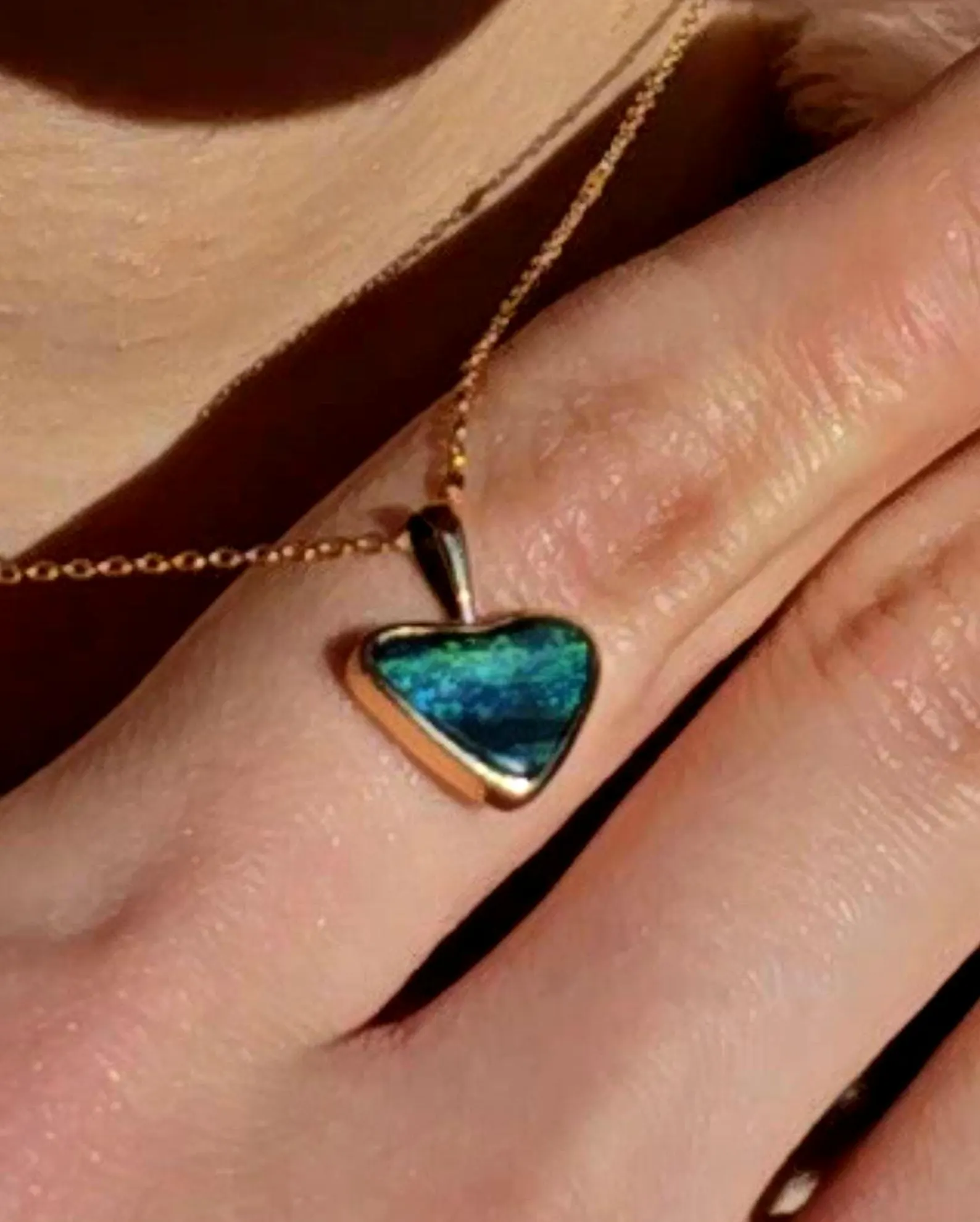 Burning Green Heart -Solid 9k Gold Natural Australian Opal Pendant  thumbnail 11