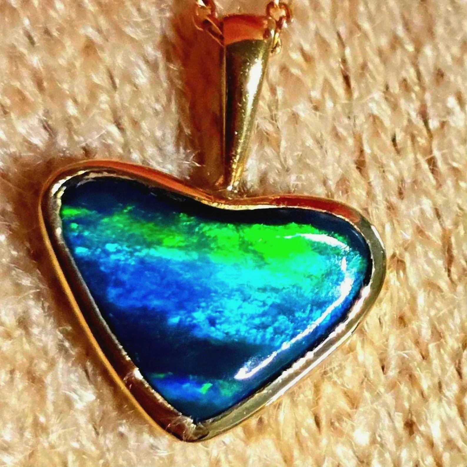 Burning Green Heart -Solid 9k Gold Natural Australian Opal Pendant  thumbnail 3