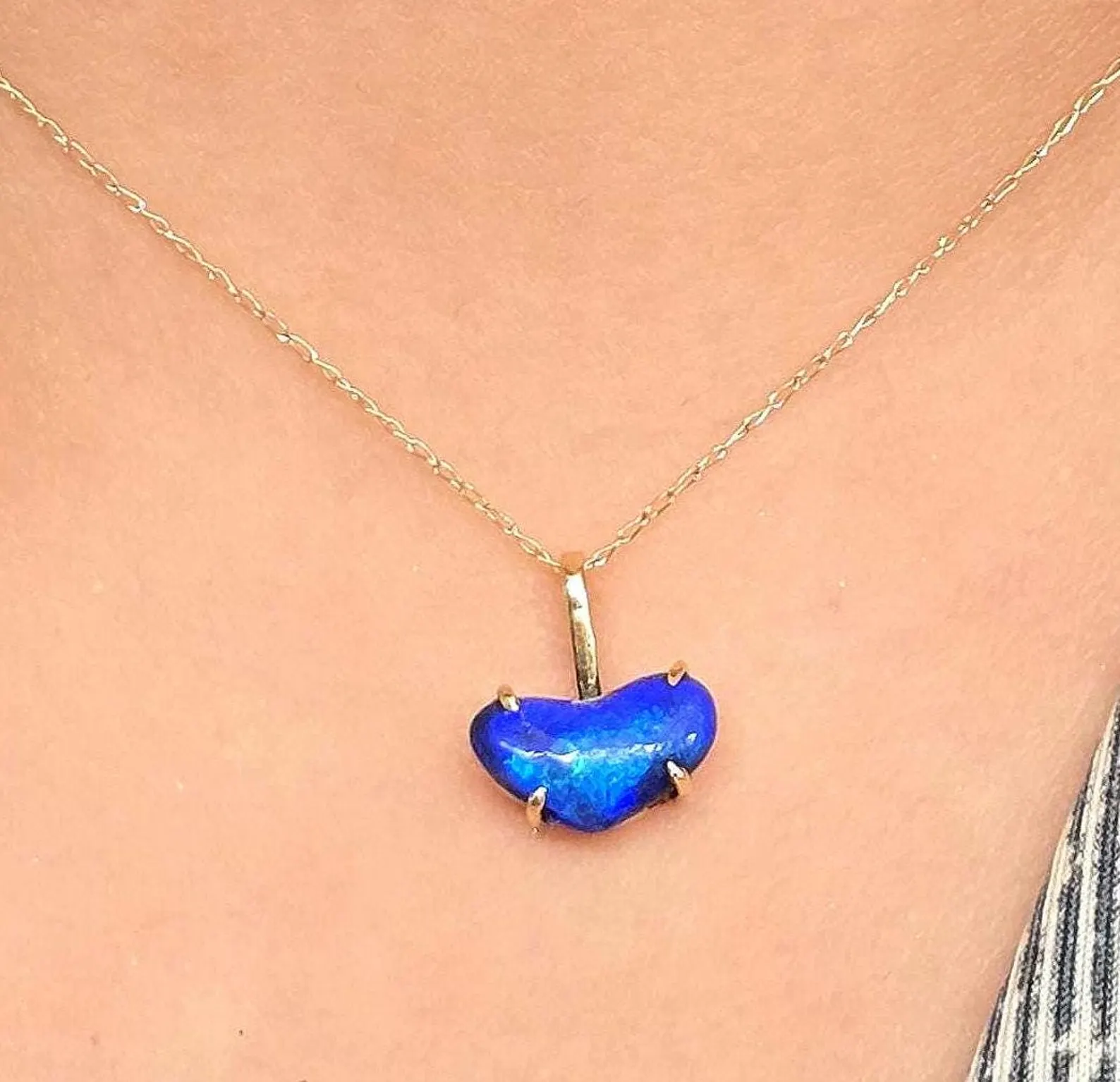 Mighty heart Purple Blue - Solid 9k Gold Natural Australian Black Opal Pendant thumbnail 16