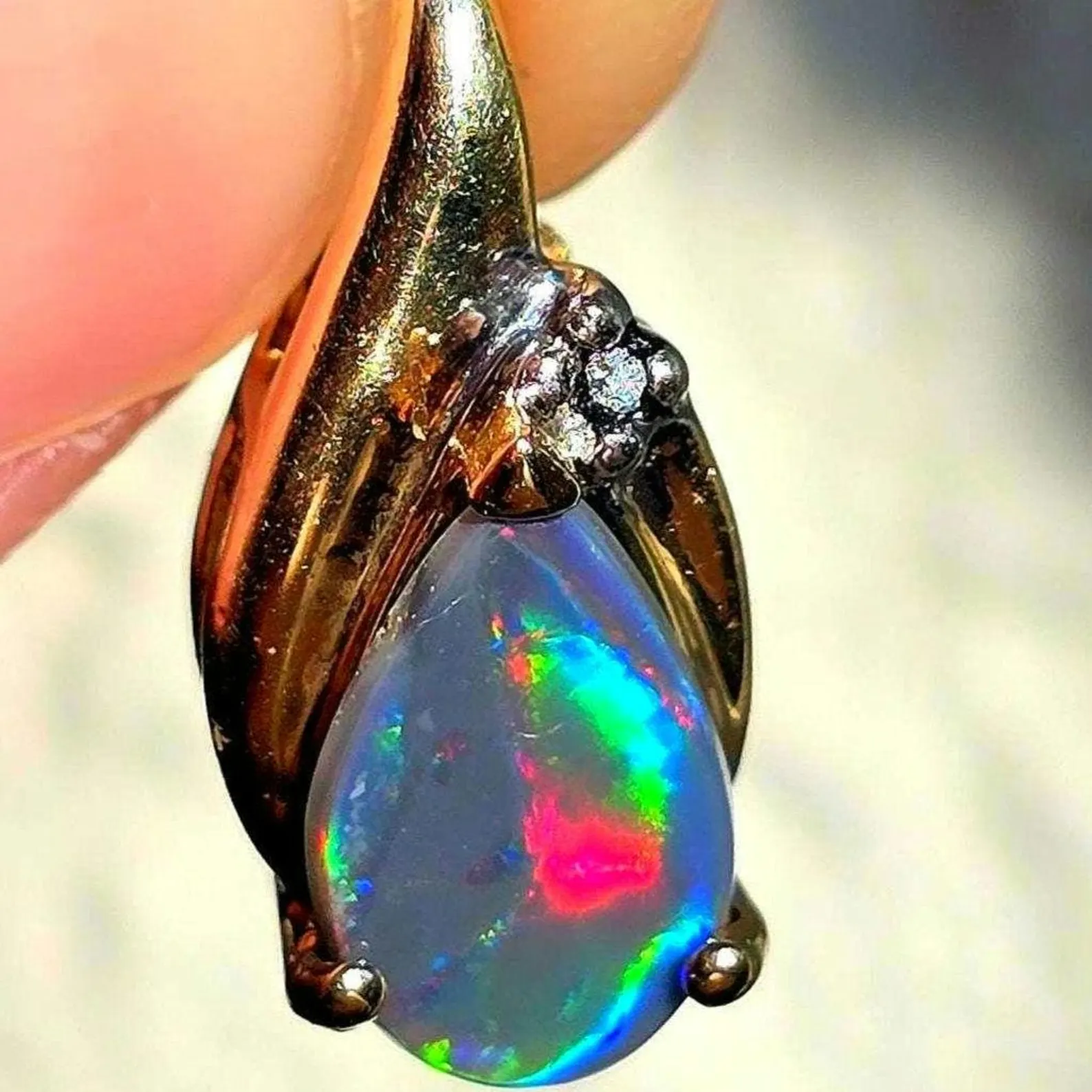 Fuchsia queen -Solid 10k Gold Natural Australian Opal Diamond Necklace thumbnail 3