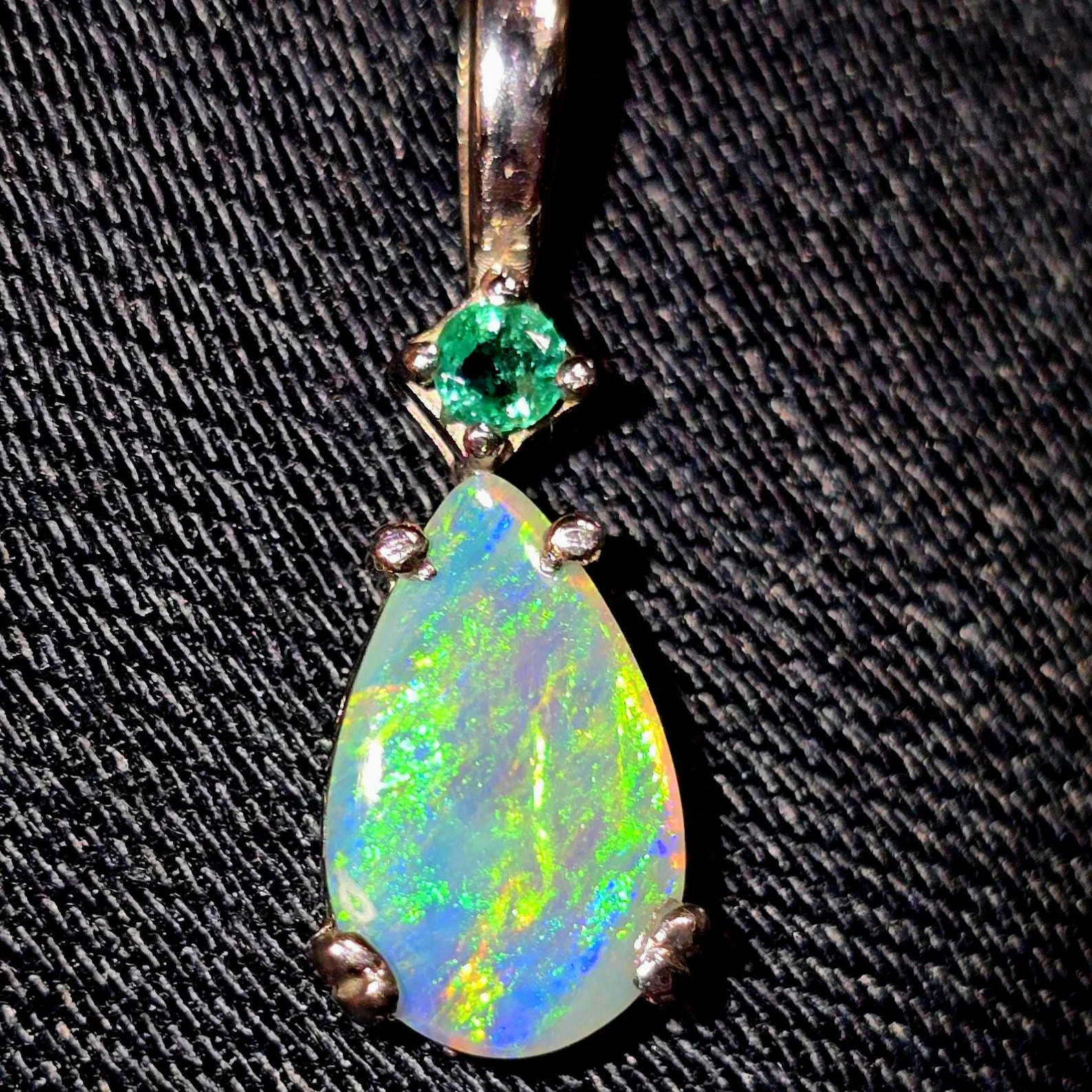 Teal charm - Natural Australian Opal Pendant 925 silver, Natural Emerald  thumbnail 5