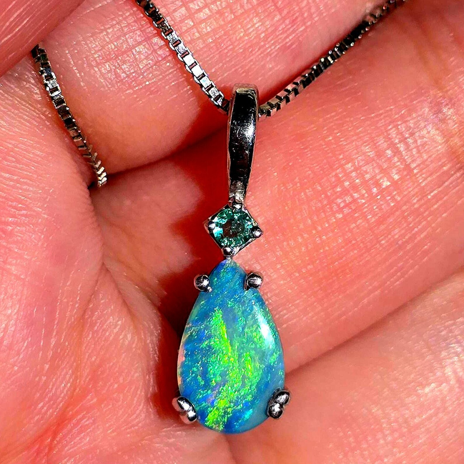 Teal charm - Natural Australian Opal Pendant 925 silver, Natural Emerald  thumbnail 4