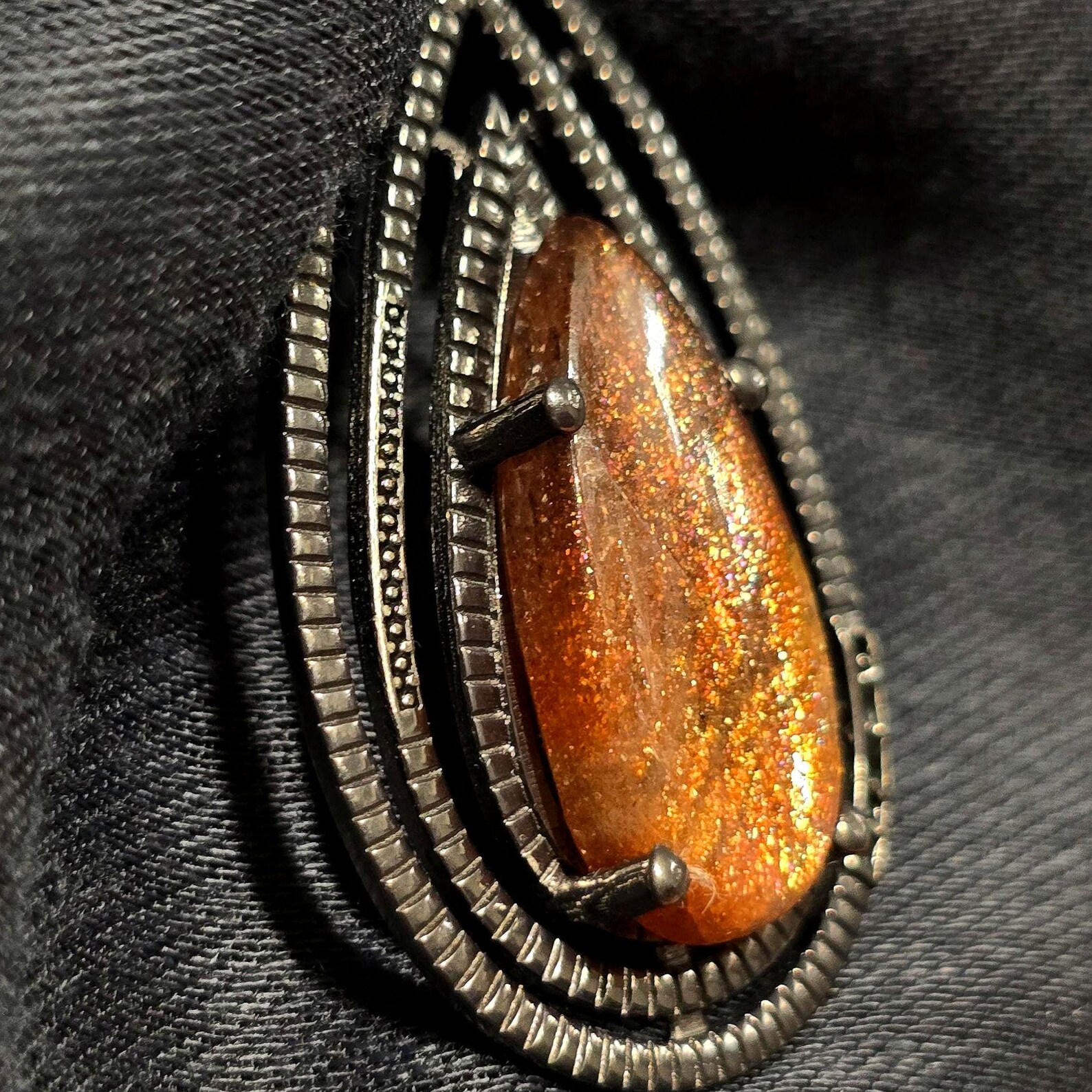 Mystery babe- Purple haze Sunstone Lattice Pendant 925 Silver Black Rhodium thumbnail 4