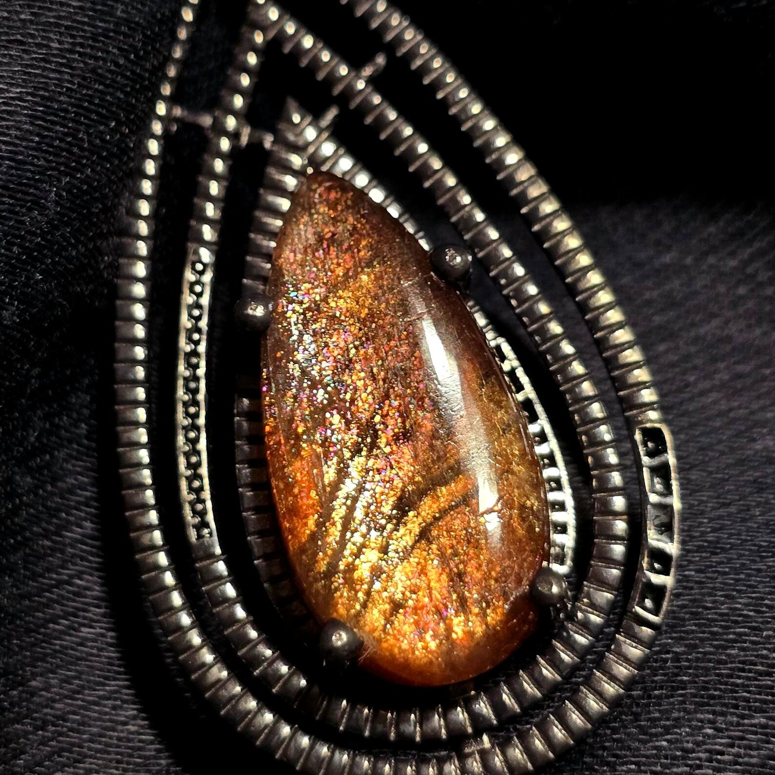 Mystery babe- Purple haze Sunstone Lattice Pendant 925 Silver Black Rhodium thumbnail 7