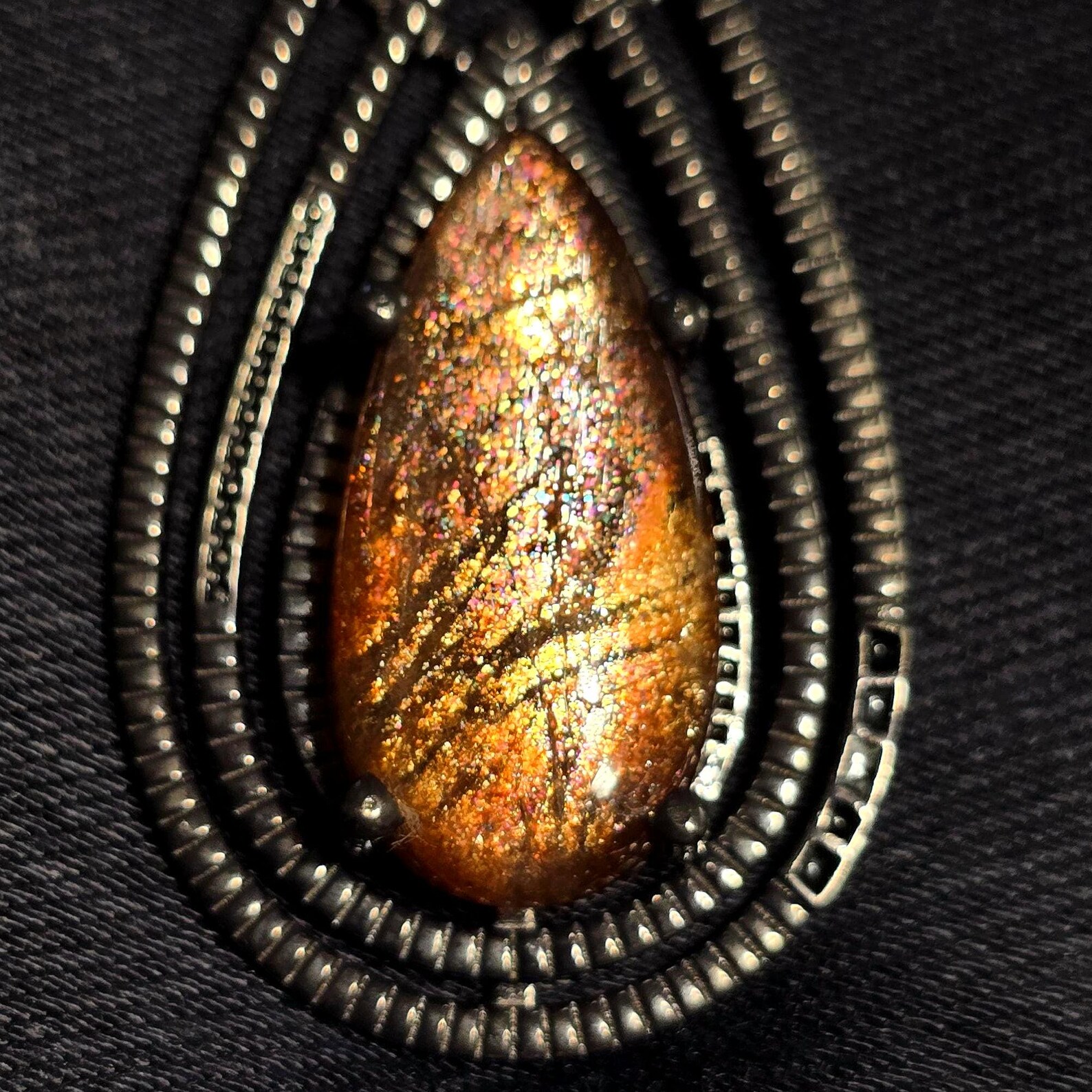 Mystery babe- Purple haze Sunstone Lattice Pendant 925 Silver Black Rhodium thumbnail 10