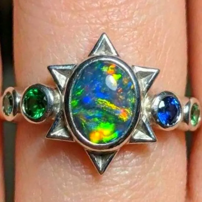 Custom design - Sunstar black opal -  Archive 