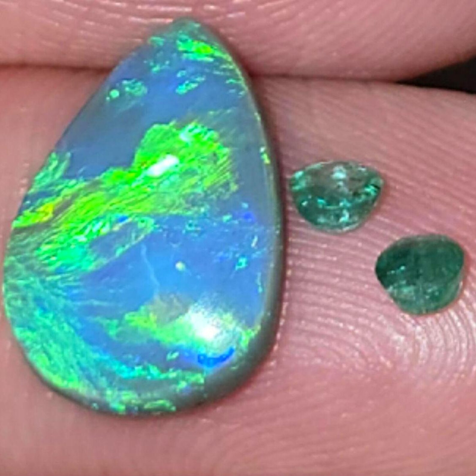 Ocean queen - CUSTOM Australian Opal Ring in solid gold!