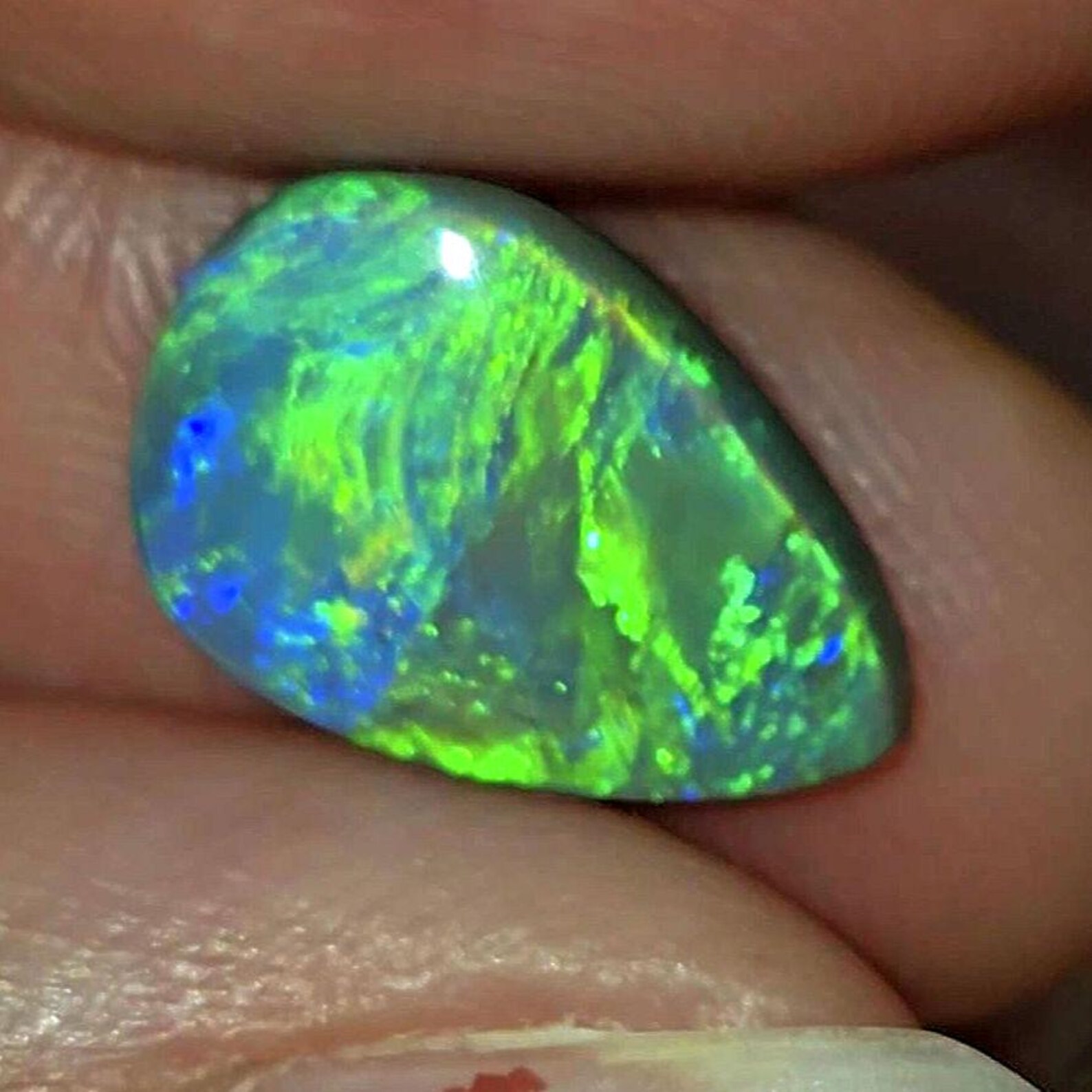 Ocean queen - CUSTOM Australian Opal Ring in solid gold! thumbnail 3