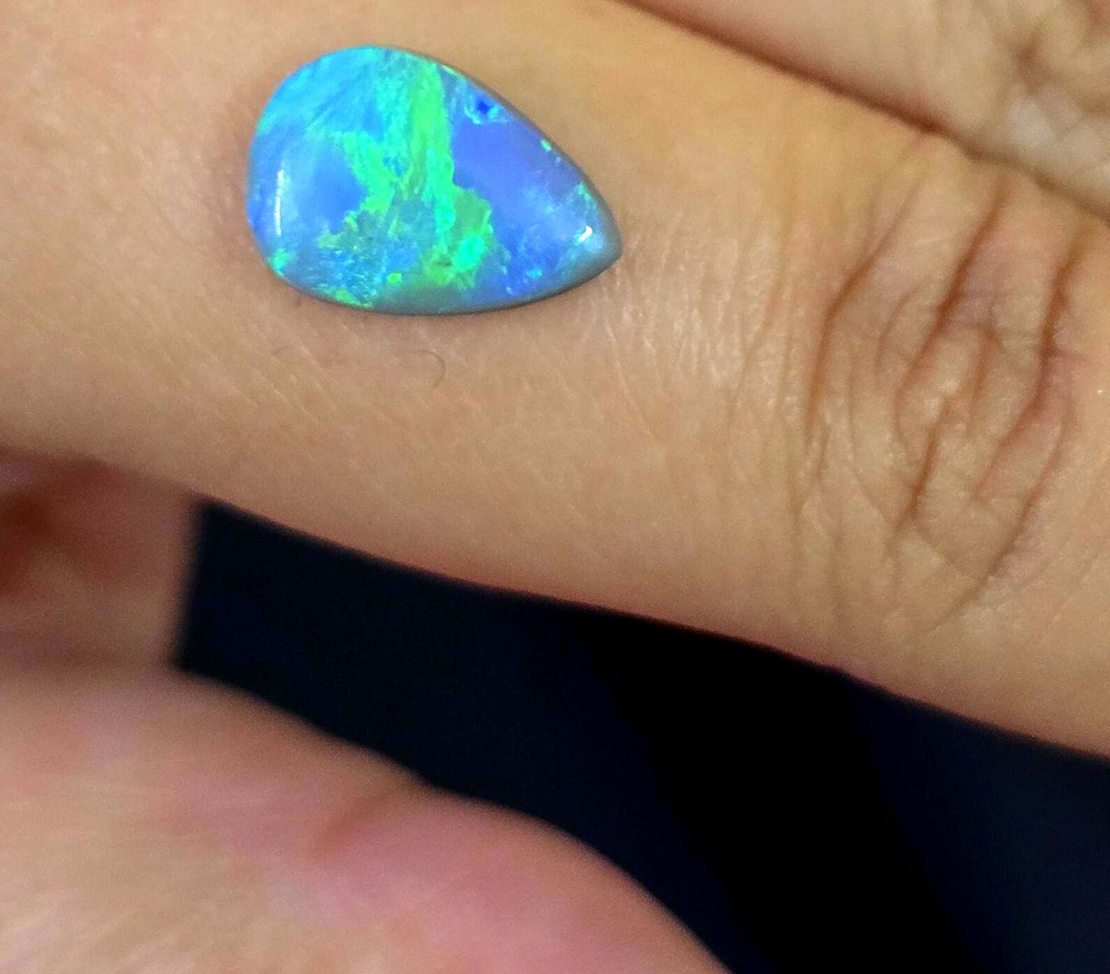 Ocean queen - CUSTOM Australian Opal Ring in solid gold! thumbnail 4