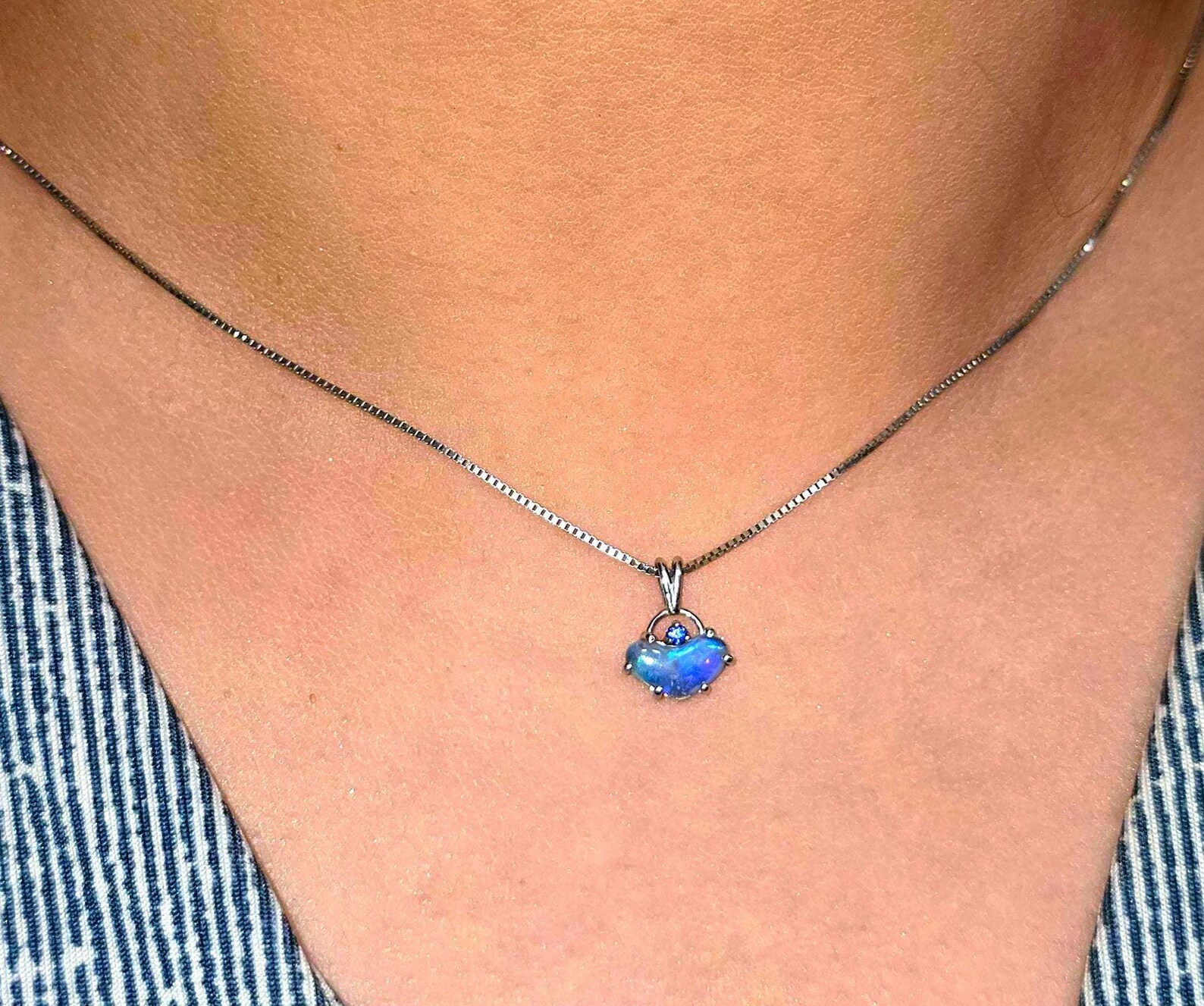 Blue baby - Natural Australian Opal Heart Necklace, Natural Sapphire, 925 Silver  thumbnail 11