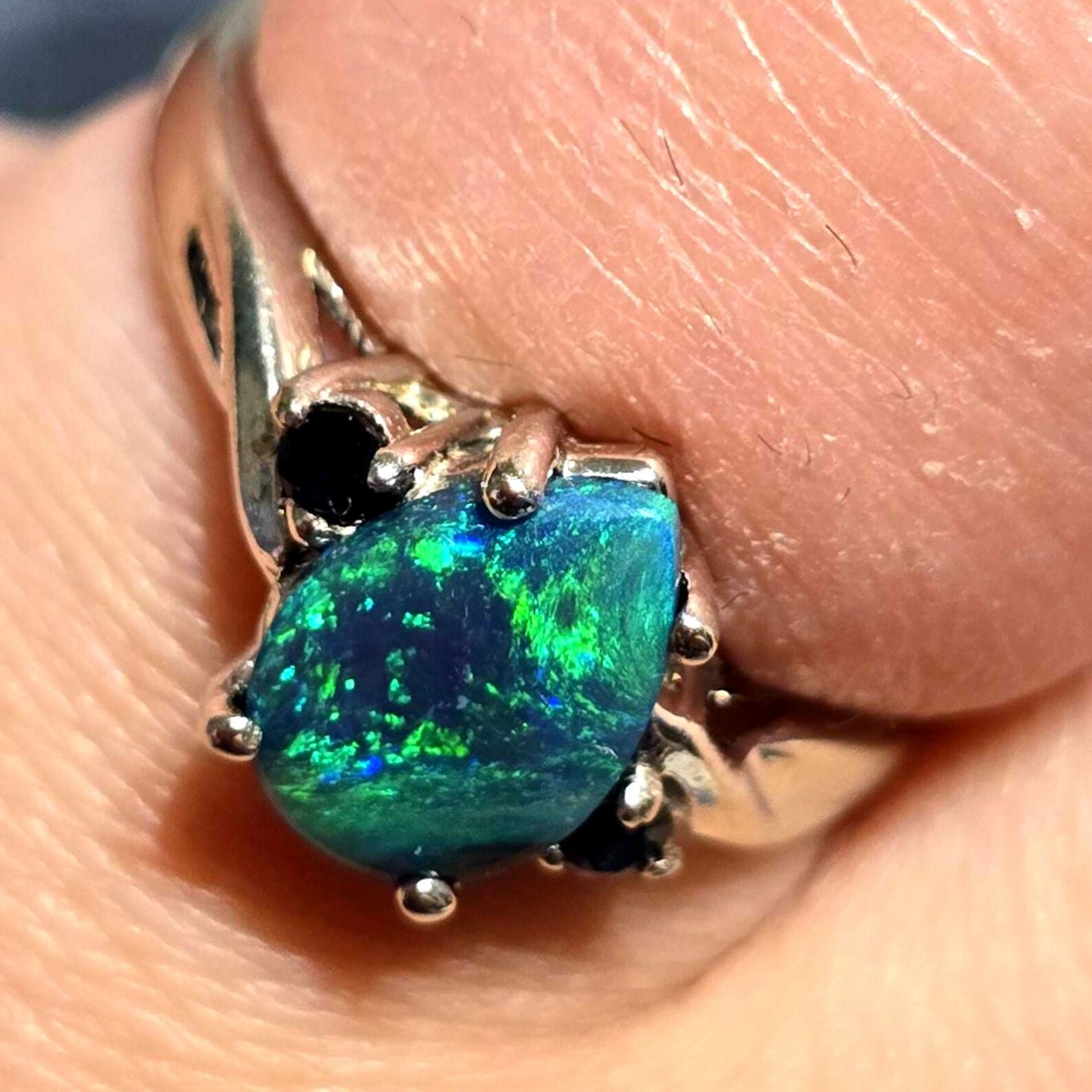 Peacock heirloom - Solid 10k White Gold Natural Australian Opal Ring Size 8.5 thumbnail 3