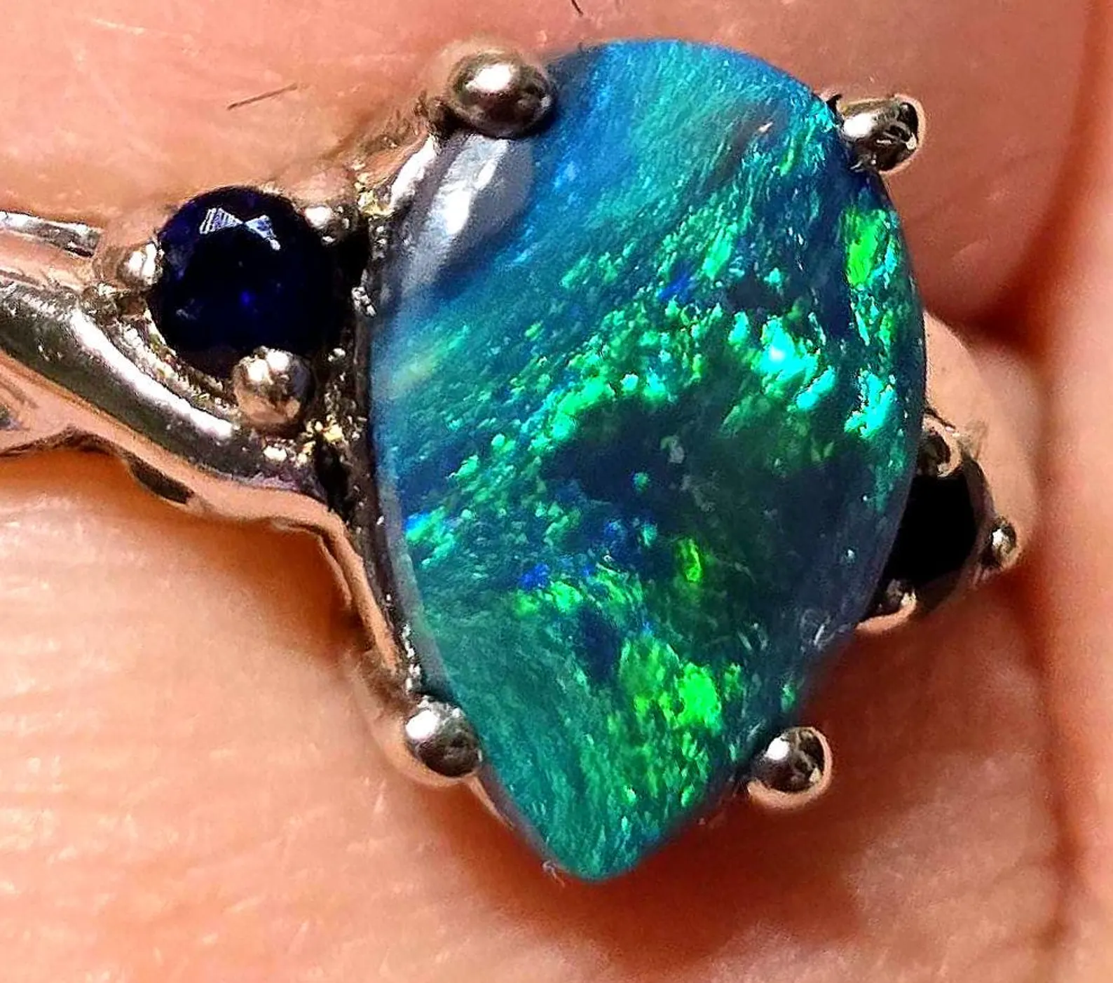 Peacock heirloom - Solid 10k White Gold Natural Australian Opal Ring Size 8.5 thumbnail 8