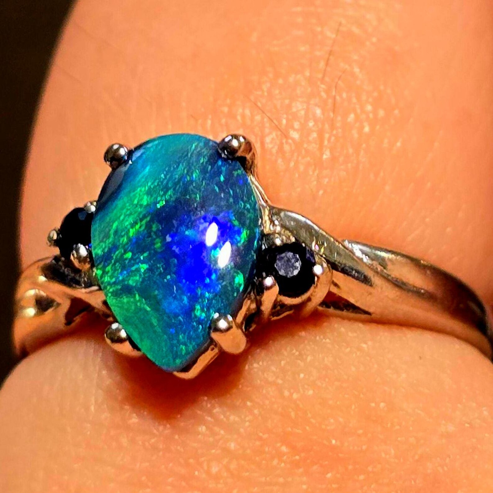 Peacock heirloom - Solid 10k White Gold Natural Australian Opal Ring Size 8.5 thumbnail 6